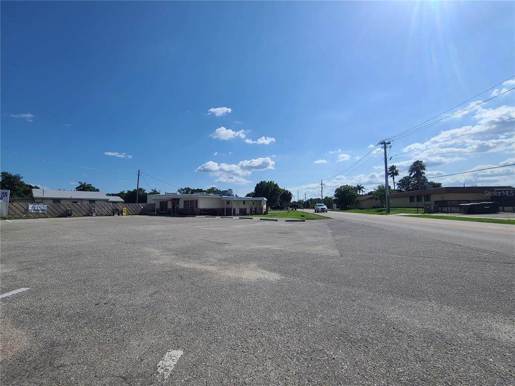 415 Cooper Street - Photo 1