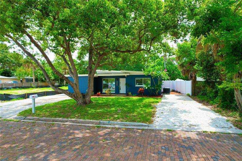 1545 Pasadena Drive - Photo 1