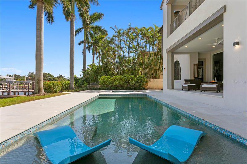 851 Brightwaters Boulevard - Photo 1