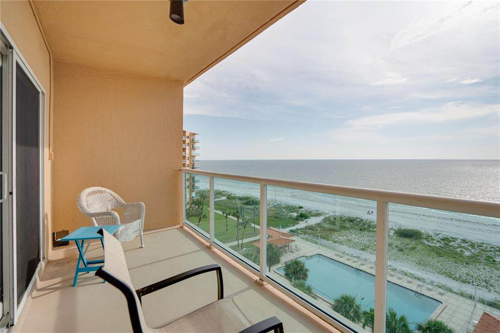 880 Mandalay Avenue - Photo 1