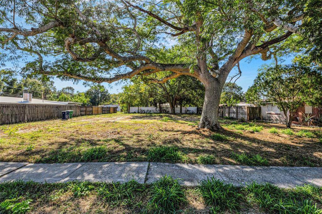 4724 Iowa Avenue - Photo 1