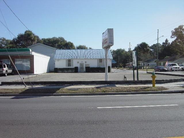 1125 Woodland Boulevard - Photo 1
