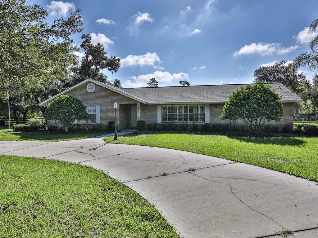 1096 Thorpe Avenue - Photo 1
