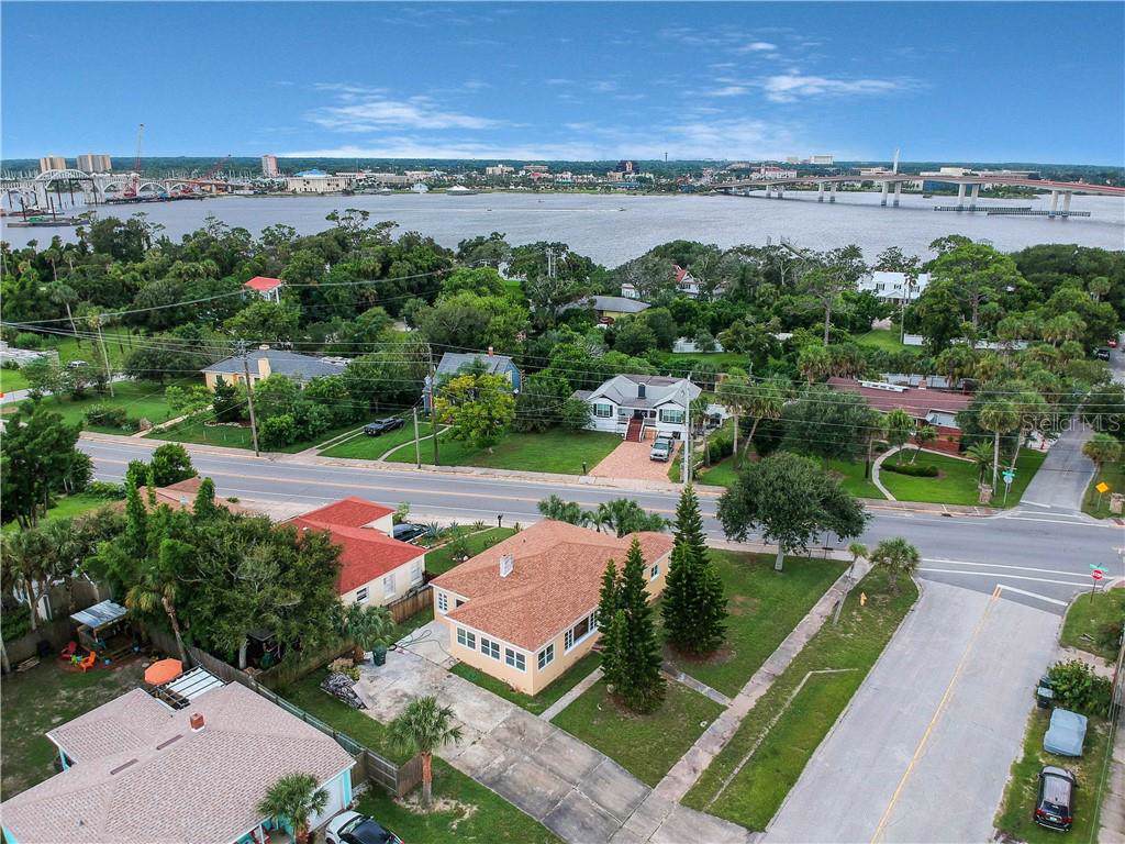 300 Revilo Boulevard - Photo 1