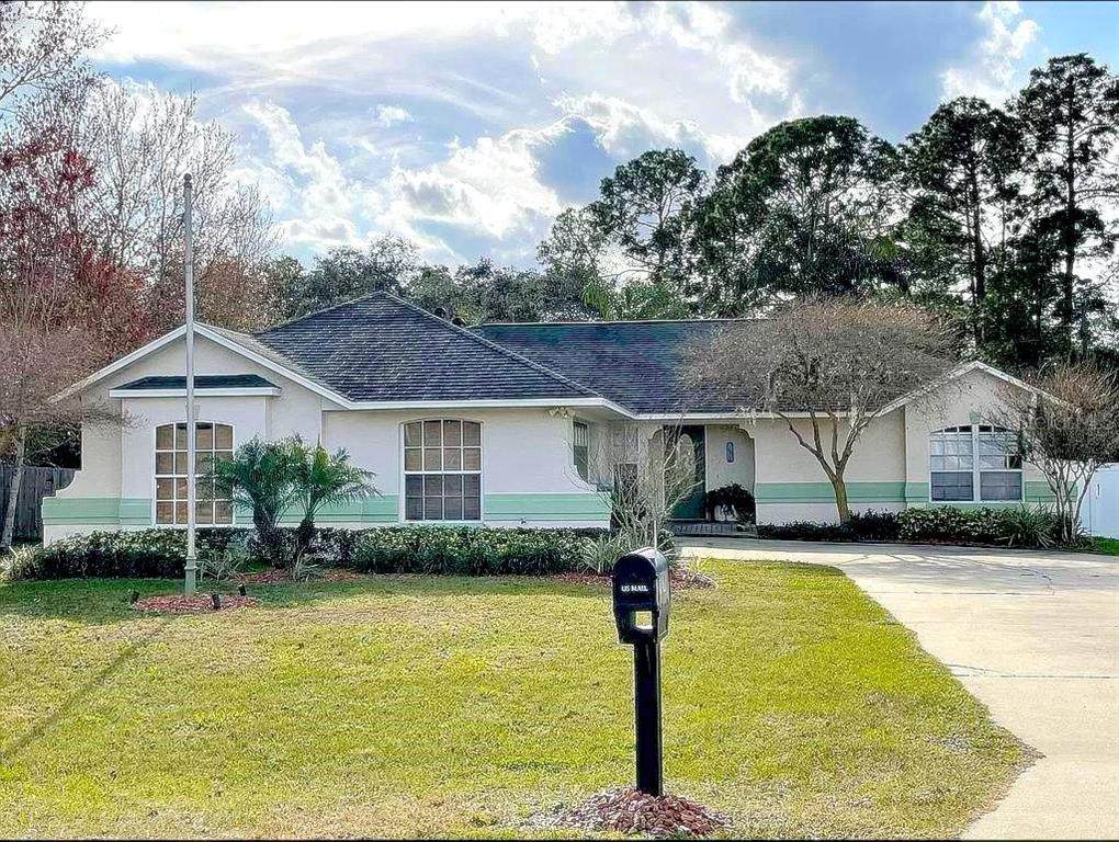 726 Leeward Drive - Photo 1