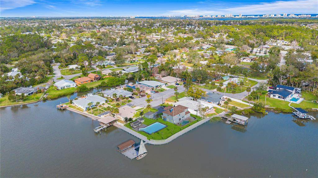 720 Palm Circle Drive - Photo 1