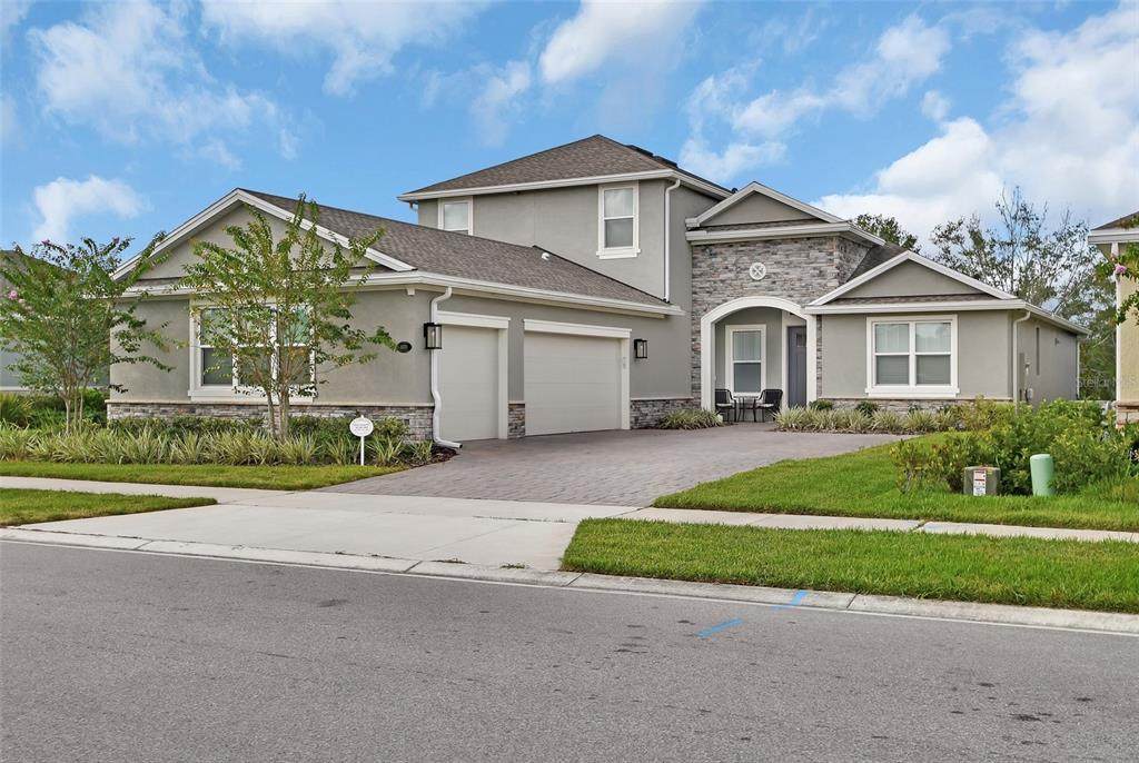 1070 Victoria Hills Drive - Photo 1