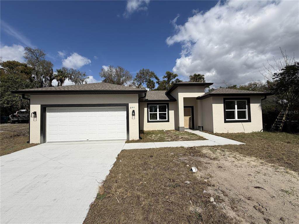 221 Euclid Avenue - Photo 1