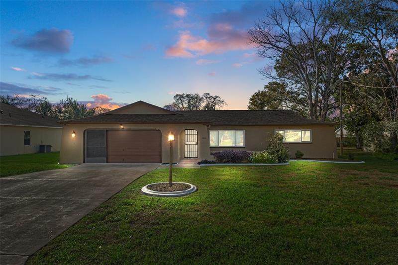 1165 Macfarlane Avenue - Photo 1