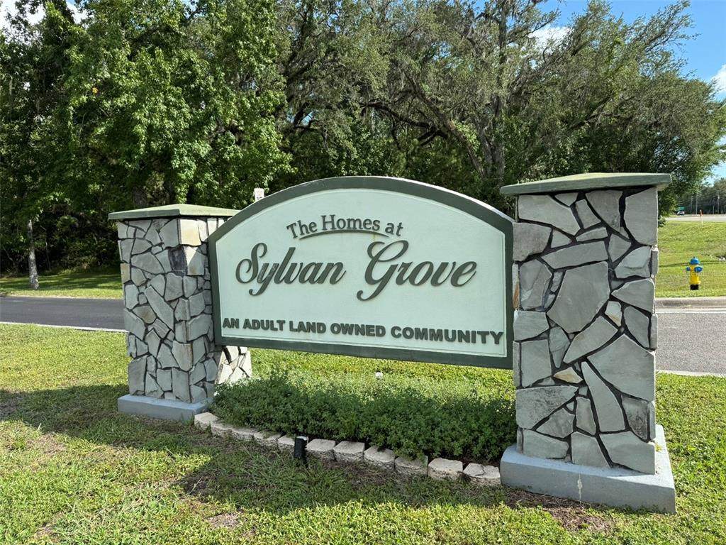 18035 Glen Raven Boulevard - Photo 1