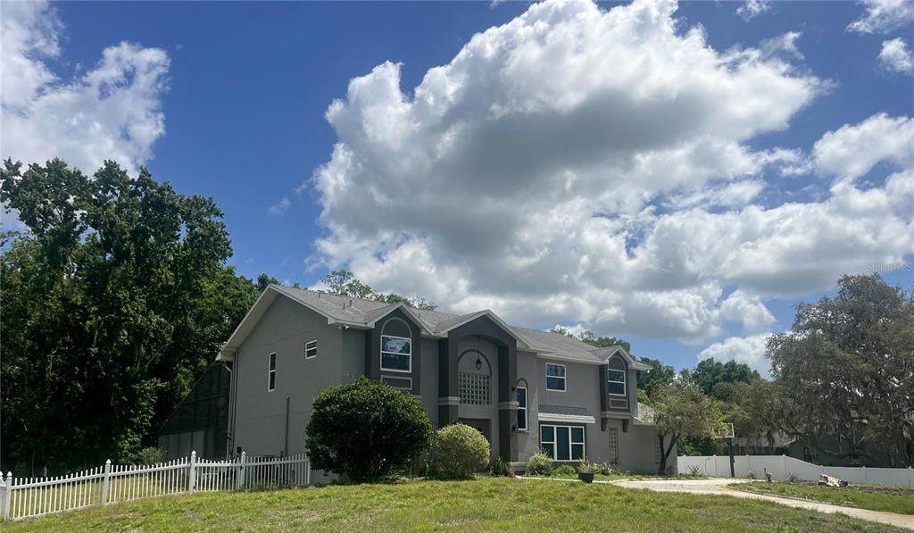 10655 Lakeview Drive - Photo 1
