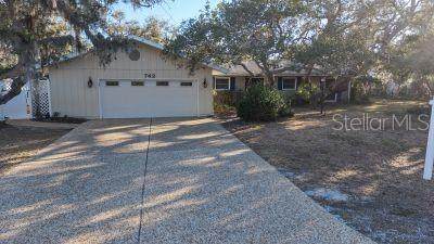 742 Edgemere - Photo 1