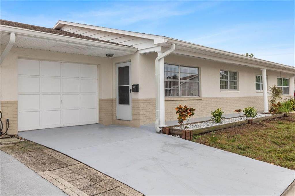 5320 Buttonwood Drive - Photo 1