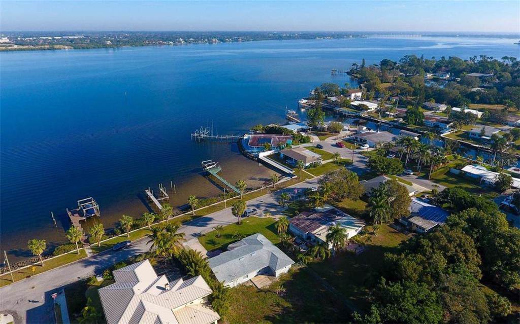 2008 Riverside Drive - Photo 1