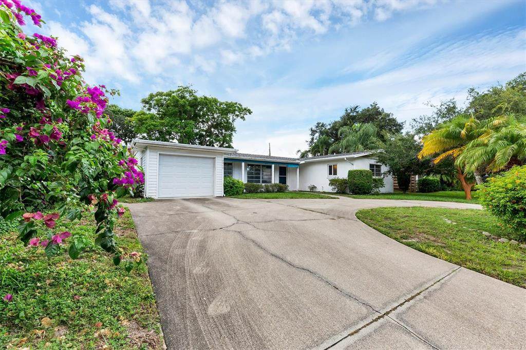 2512 Siesta Drive - Photo 1