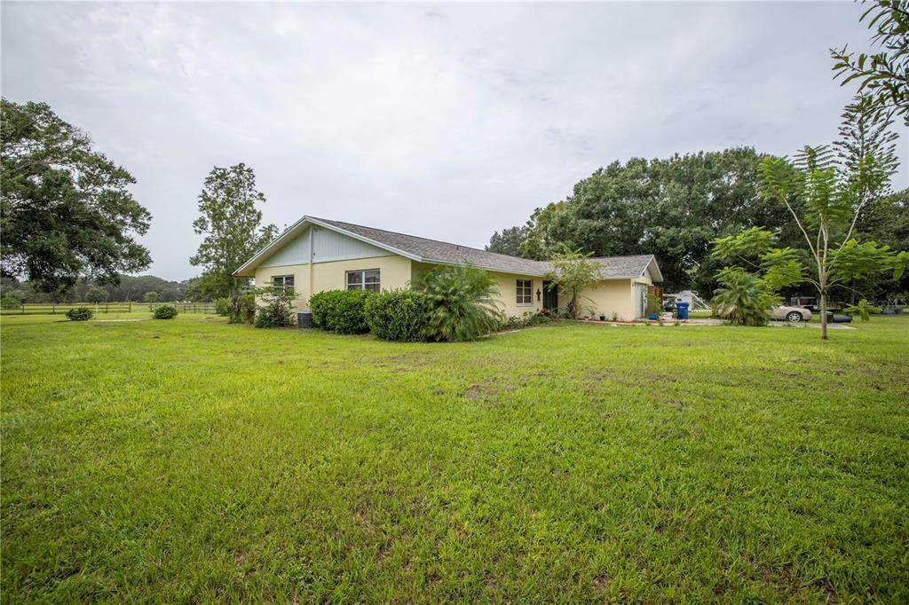 710 Myakka Rd - Photo 1