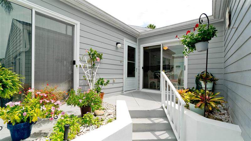 517 Sanderling Circle - Photo 1