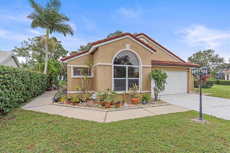 5508 Gardens Drive - Photo 1