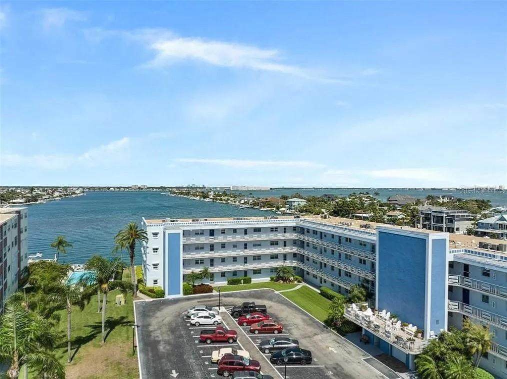 5555 Gulf Boulevard - Photo 1