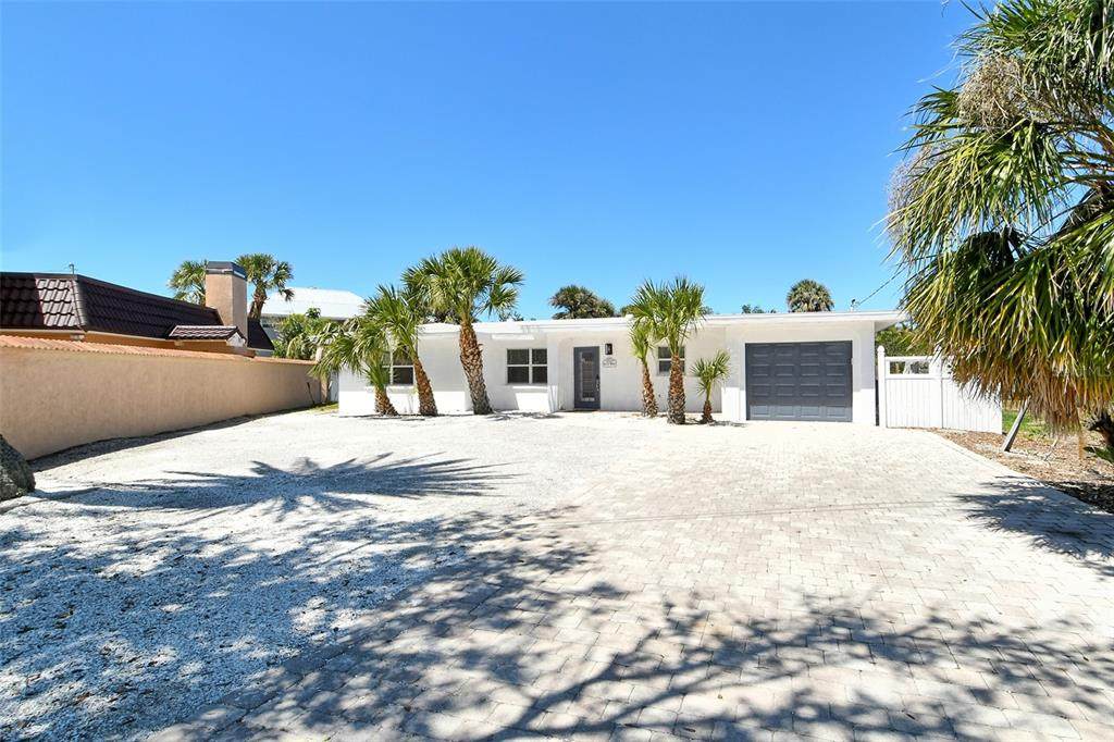 913 Key Way - Photo 1