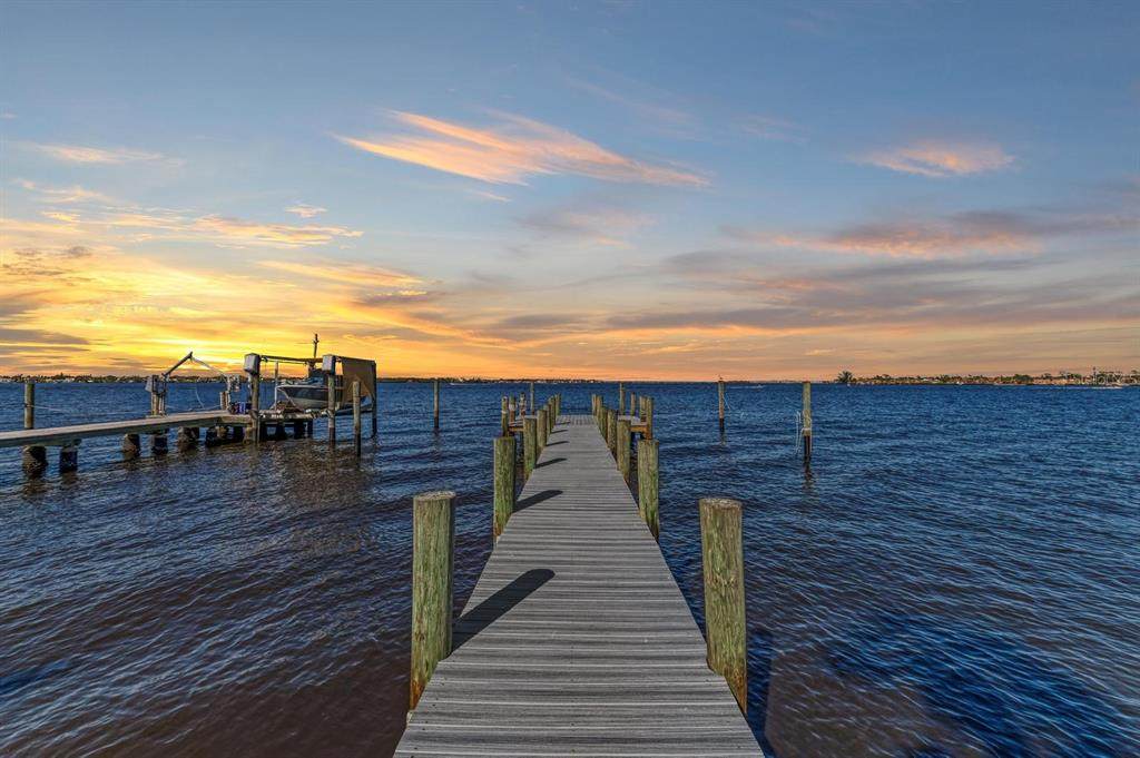 2512 Riverside Drive - Photo 1