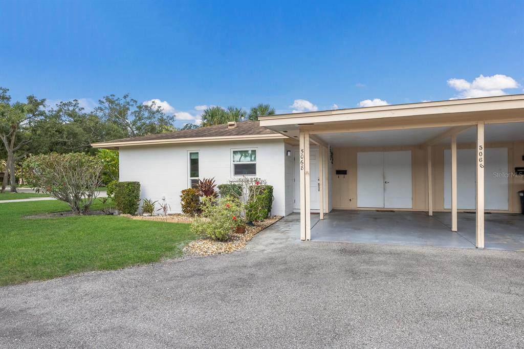 5068 Red Oak Place - Photo 1