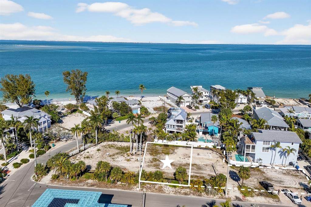 810 Bay Boulevard - Photo 1