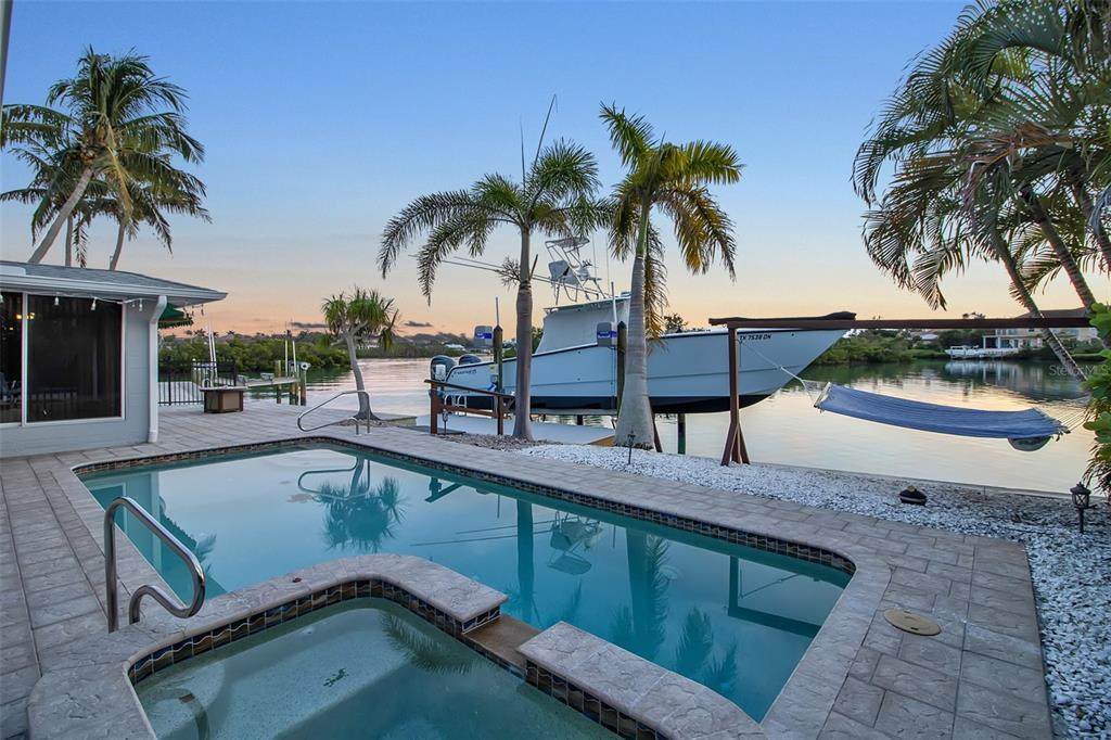 922 Casey Cove Drive - Photo 1