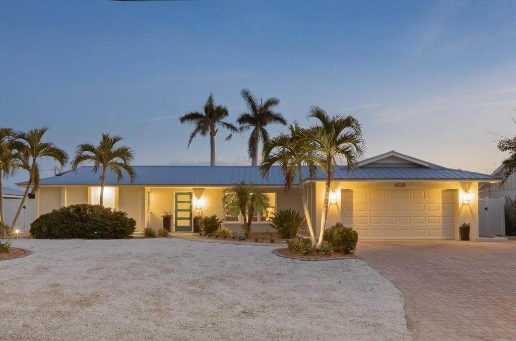 608 Gladstone Lane - Photo 1