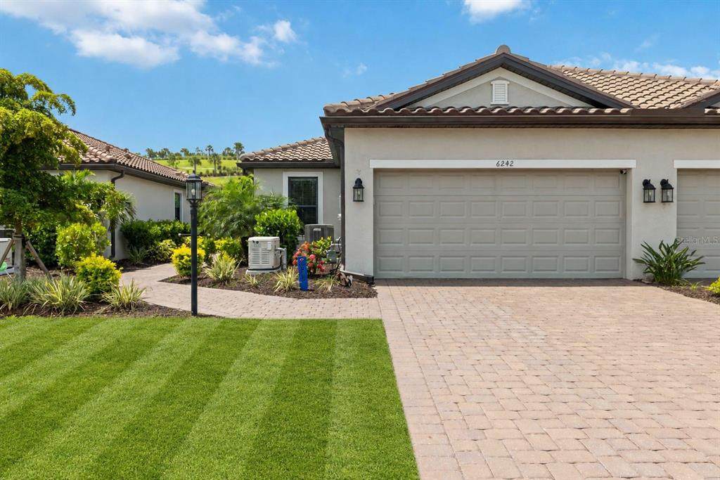 6242 Grandview Hill Court - Photo 1