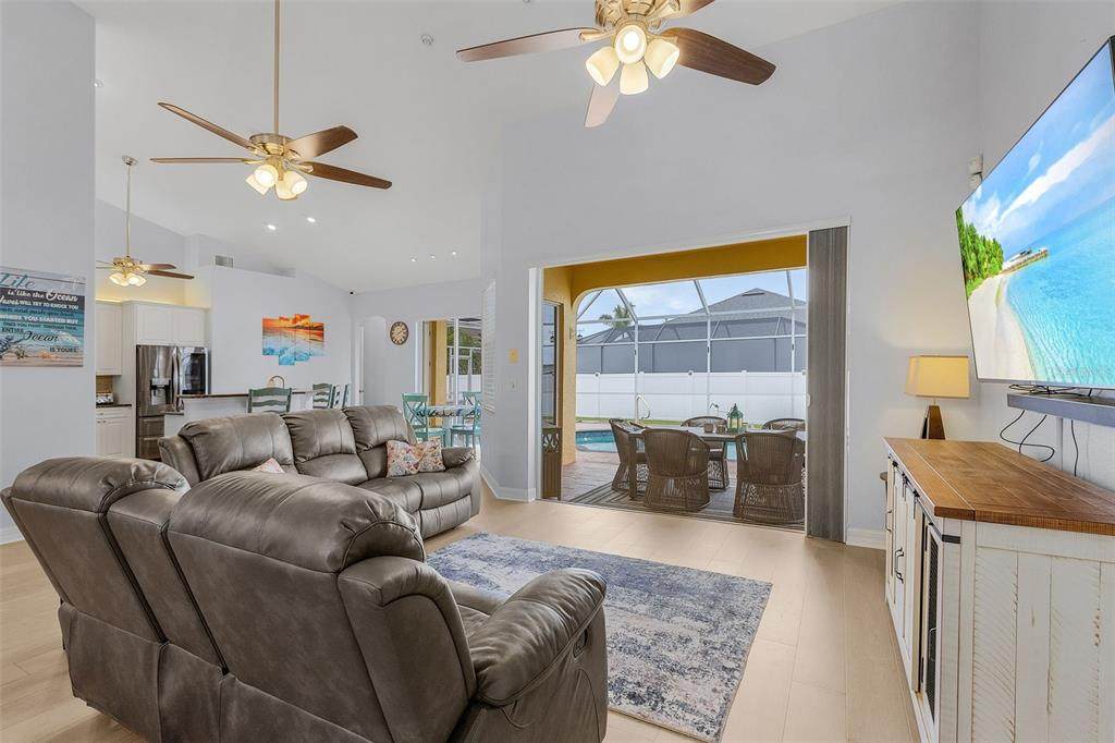1004 33RD Avenue - Photo 1