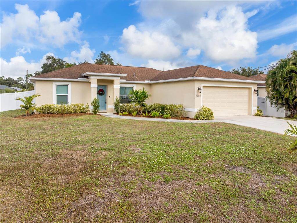 4352 Adelaide Avenue - Photo 1