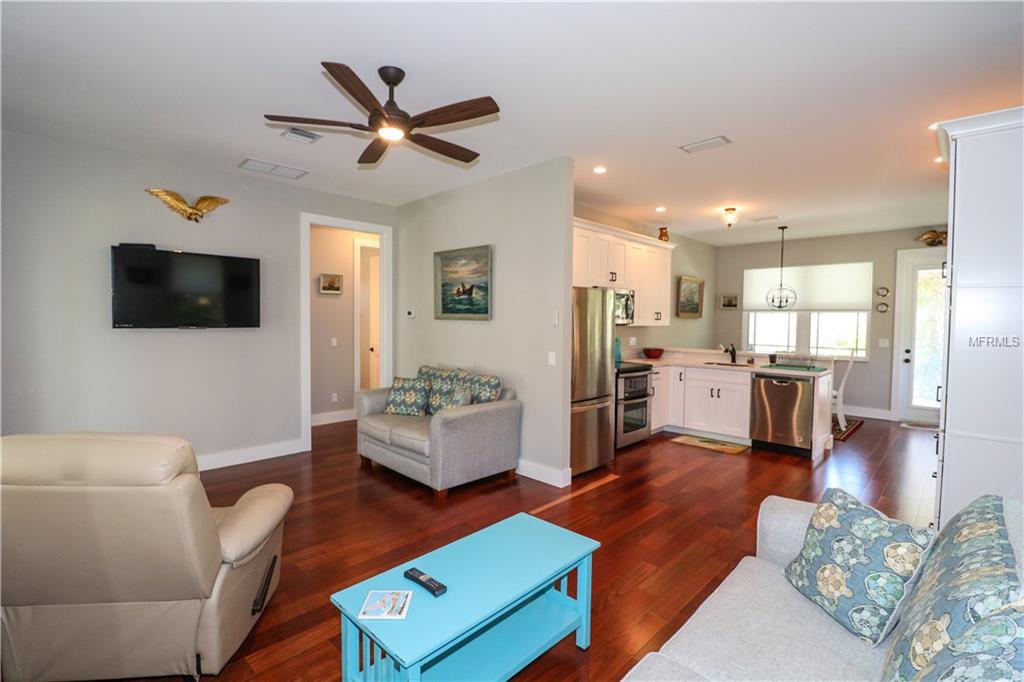 641 Yale Street - Photo 1