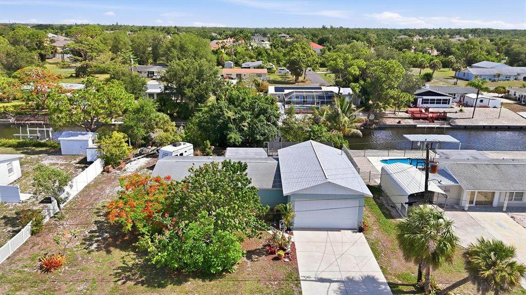 852 6TH Street - Photo 1