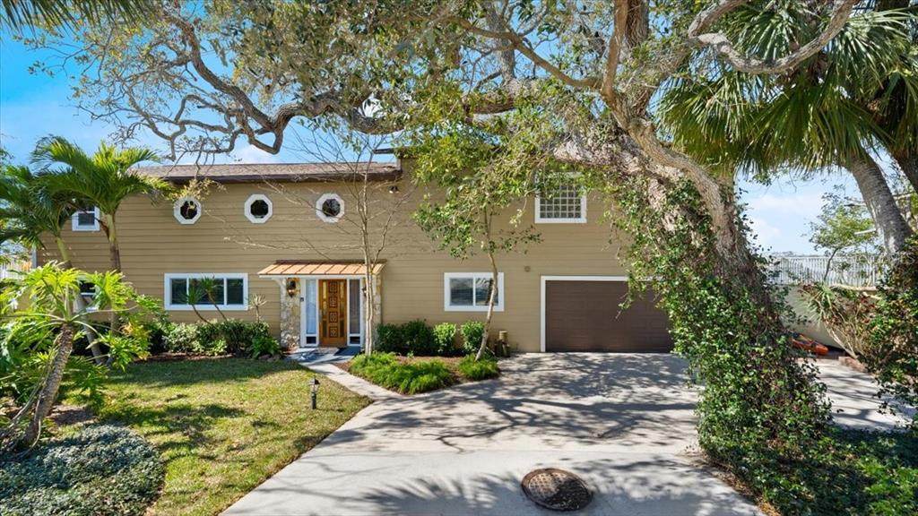 2306 John Anderson Drive - Photo 1