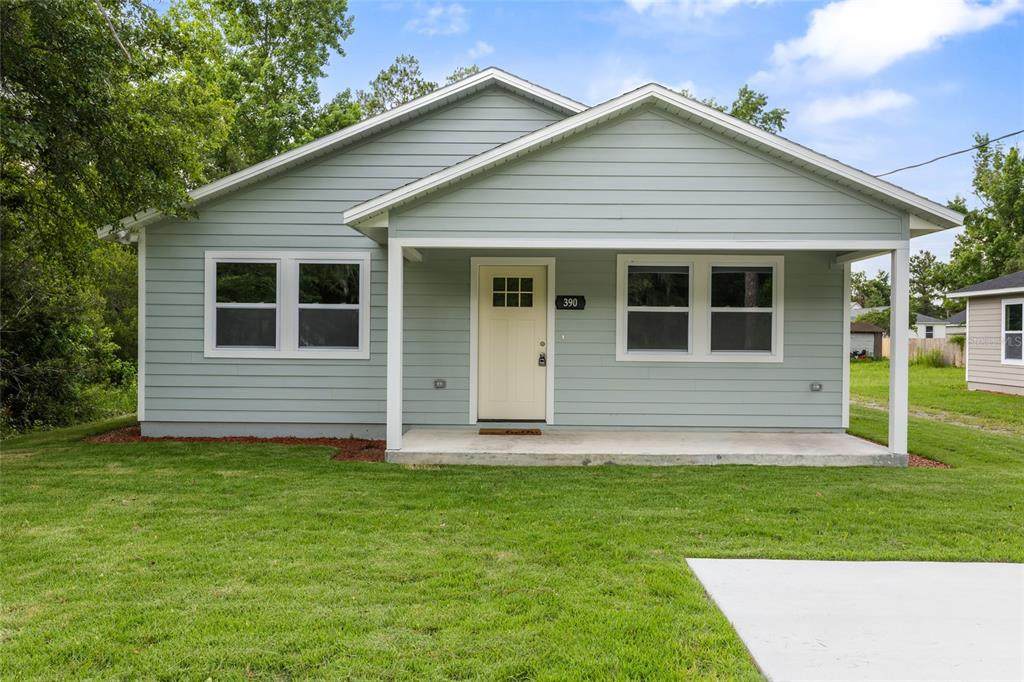 390 10TH Avenue - Photo 1