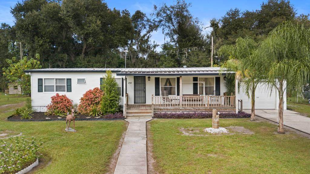 258 Waterview Drive - Photo 1