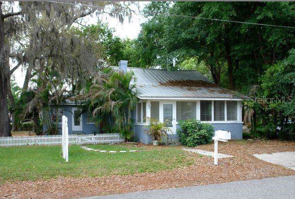 204 Bay Avenue - Photo 1