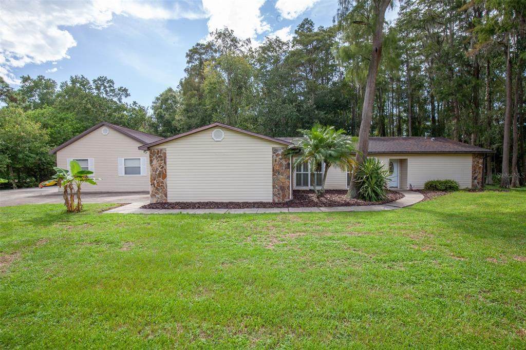 19504 Hiawatha Road - Photo 1