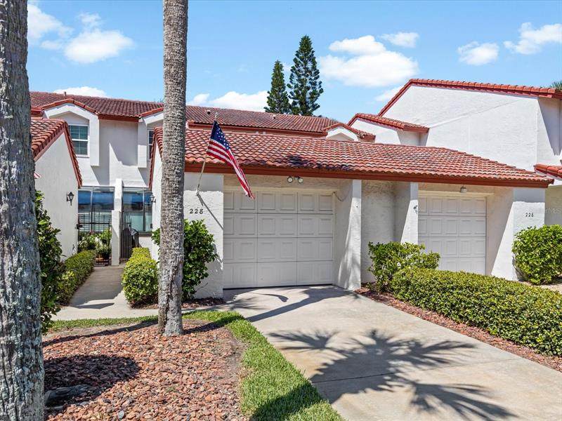 228 Florida Shores Boulevard - Photo 1