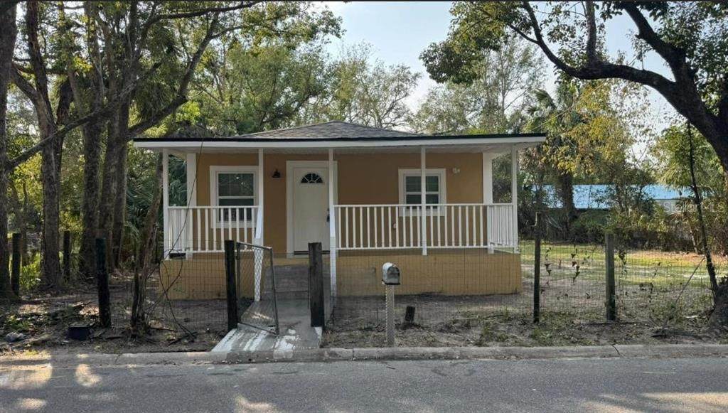 1517 Campbell Street - Photo 1