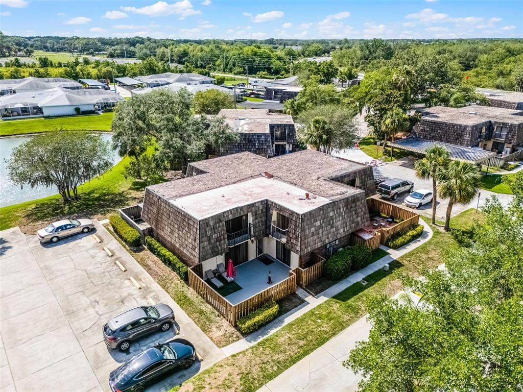 917 Royal Oak Boulevard - Photo 1