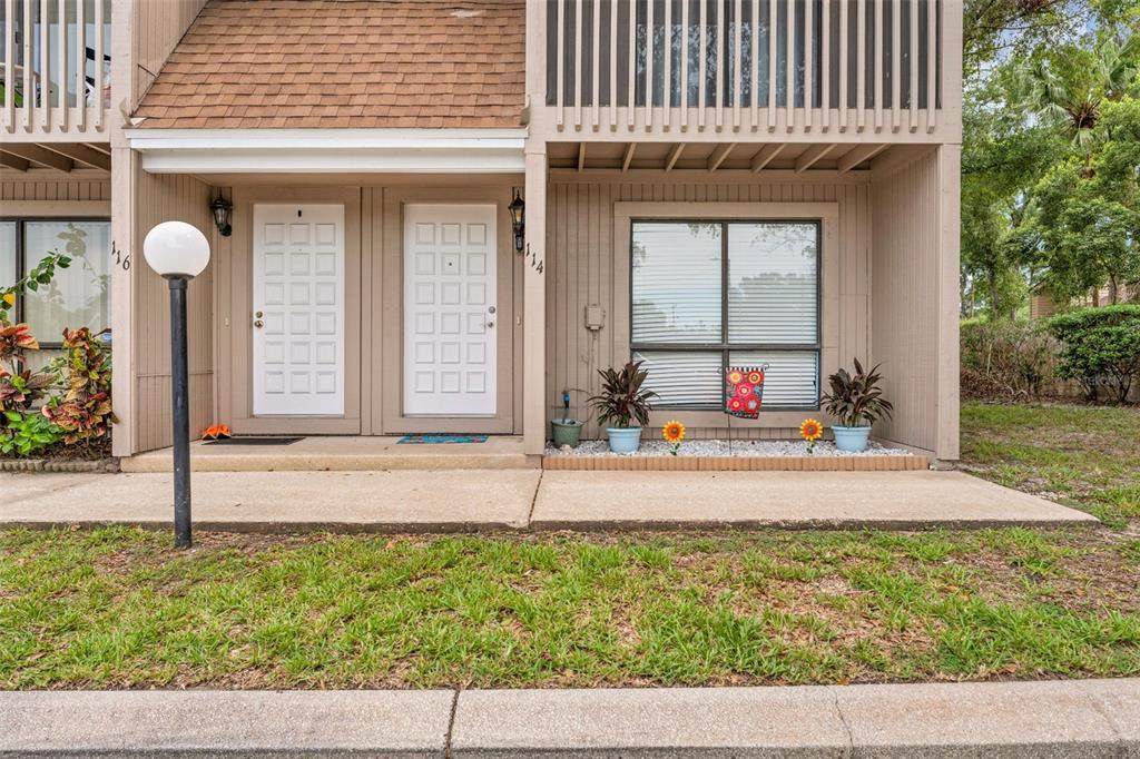 752 Howland Lane - Photo 1