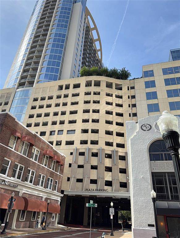 155 Court Avenue - Photo 1