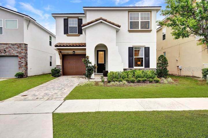 1919 Tropical Palms Circle - Photo 1