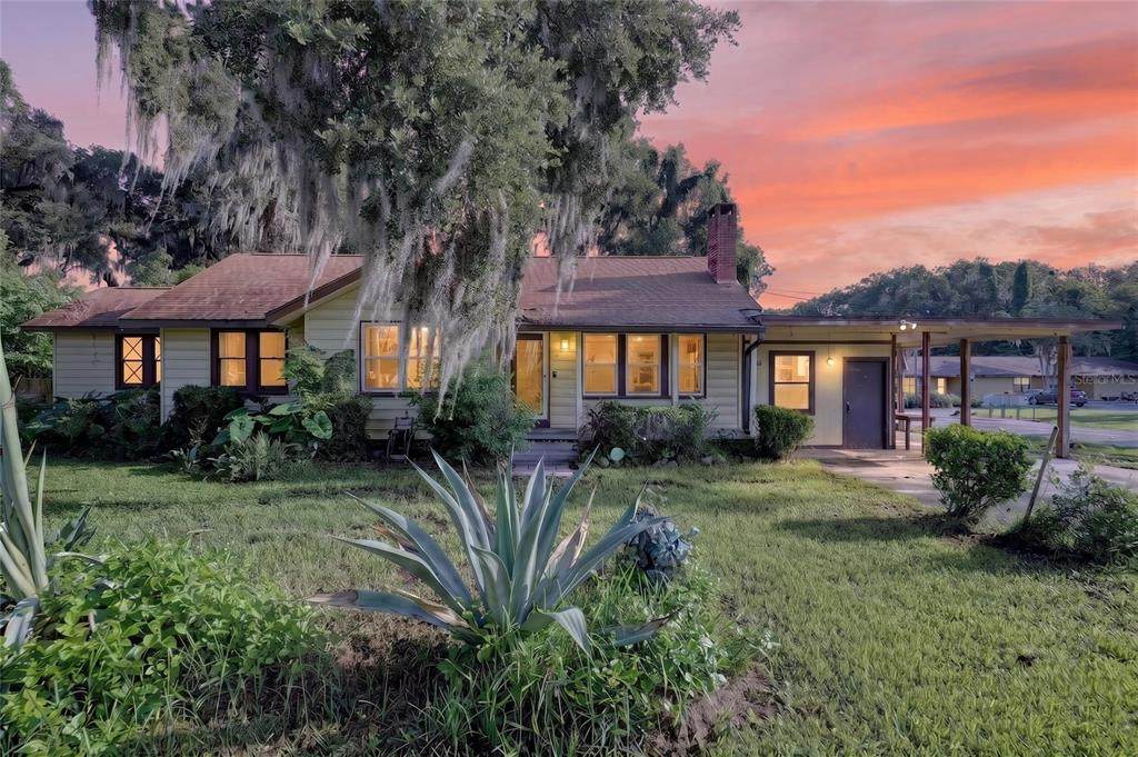 833 28TH Street - Photo 1