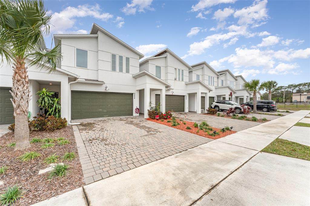 3444 Bellissimo Avenue - Photo 1