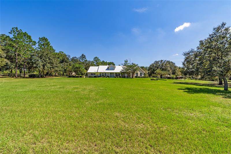 10805 121ST AVENUE Road - Photo 1