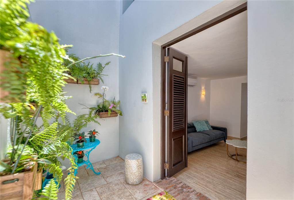 203 Fortaleza Street - Photo 1
