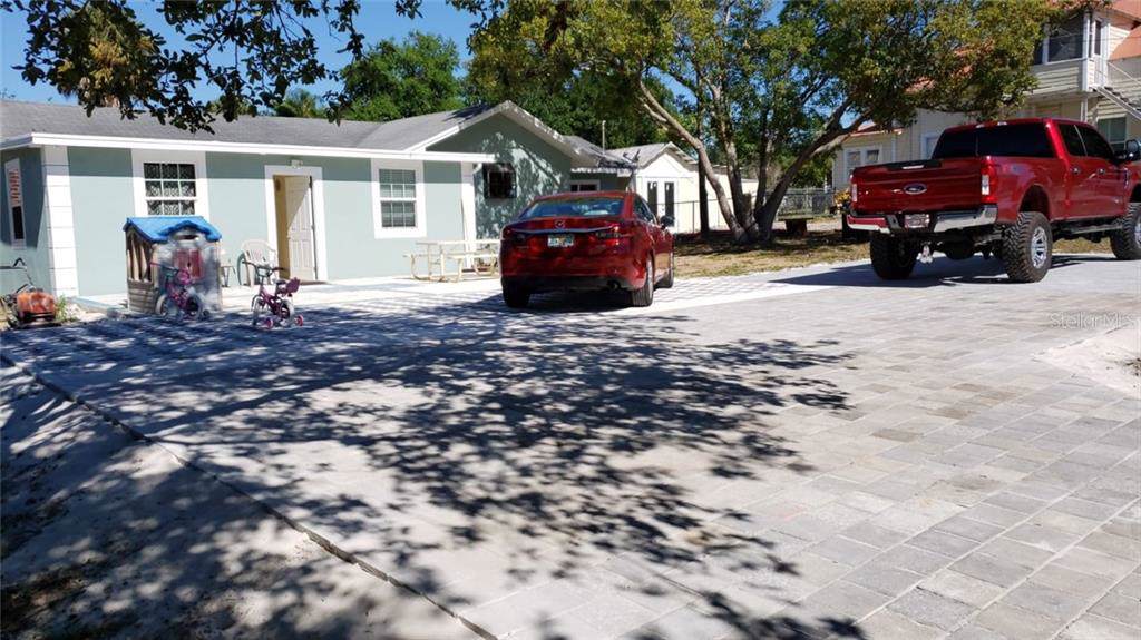 124 5TH Street - Photo 1